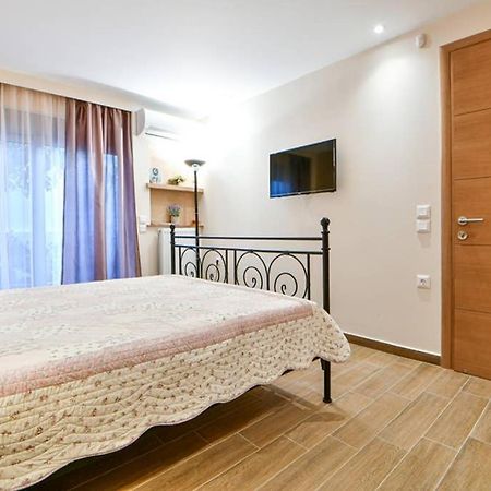 Modern Hospitality, With Private Garden, Athens Apartment Bagian luar foto