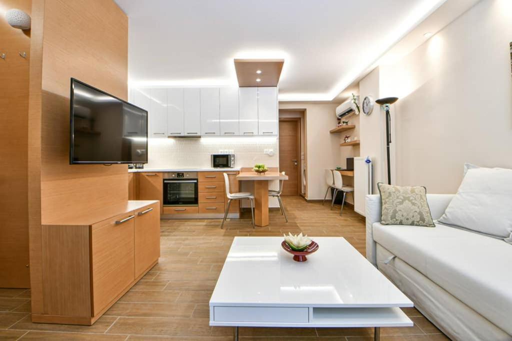 Modern Hospitality, With Private Garden, Athens Apartment Bagian luar foto